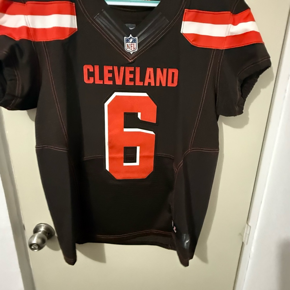 Cleveland Football JerseNumber 6